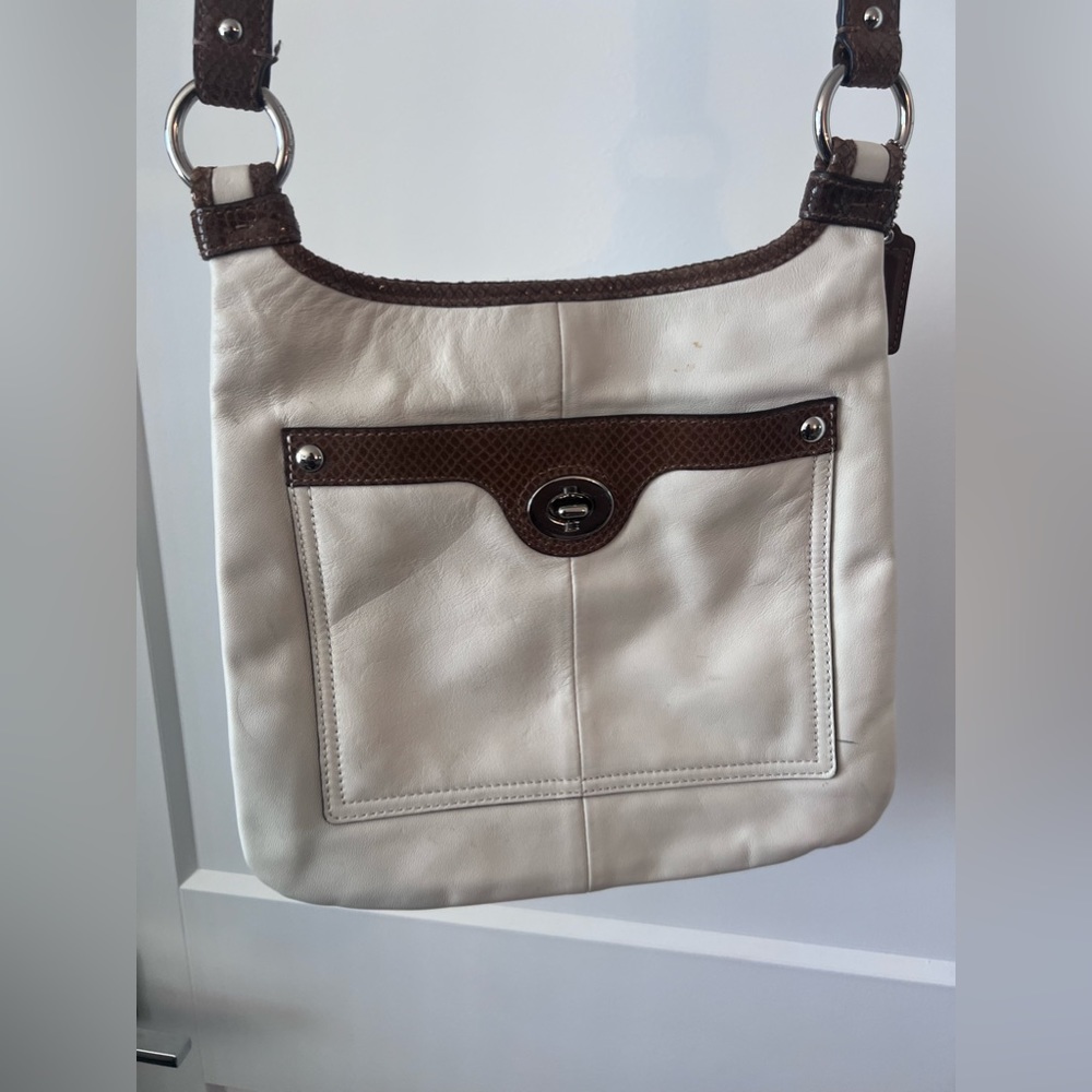 Authentic COACH PENELOPE Oat W/Brown Snakeskin Trim Leather Crossbody Bag EUC